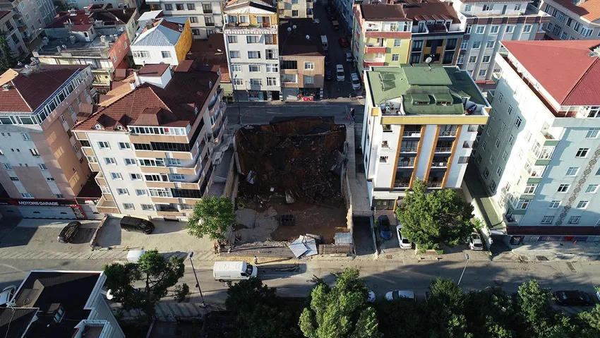 ÜSKÜDAR BELEDİYESİ DENETLEMEDİ ,İSTİNAT DUVARI ÇOKTÜ 3 BİNA TAHLİYE EDİLDİ!