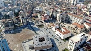Belediye hizmet binasını yıkıp yerine iş yerleri yapacaklar