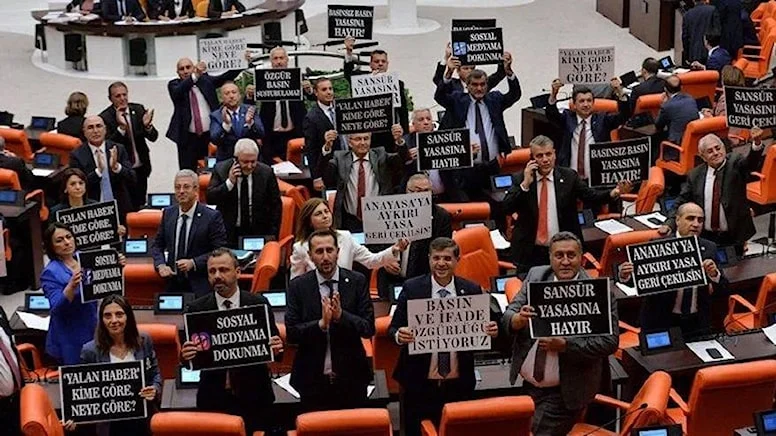 Sansür Yasası Resmi Gazete’de yayımlandı