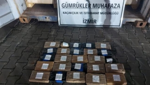 İzmir Aliağa Limanında 25,8 kilogram uyuşturucu ele geçirildi