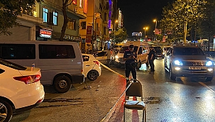 Beyoğlu’nda yol kenarında bekleyen iki kişiye silahlı saldırı: 1 ölü, 1 ağır yaralı