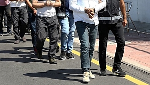 İzmir'de yaşlıları dolandırıp milyonlarca liralık vurgun yapan şebeke çökertildi
