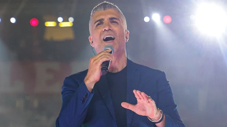Cumhuriyet’i kutlamadığı iddiasıyla yuhalanan Özcan Deniz’den açıklama