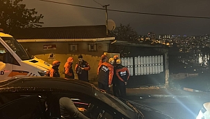 İstanbul'da toprak kayması: 14 ev etkilendi, 70 kişi tahliye edildi