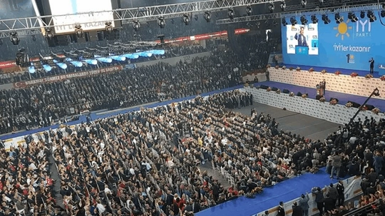 İYİ Parti'de kurultay heyecanı: Oy verme işlemi tamamlandı